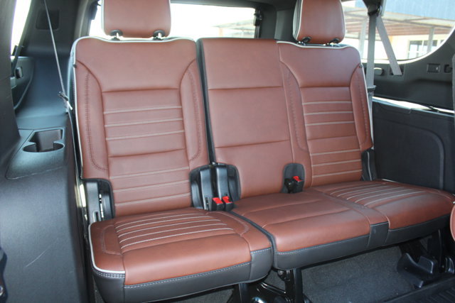 Used 2023 GMC Yukon XL Denali Ultimate w/ LPO, Floor Liner Package AWD/4WD image 20