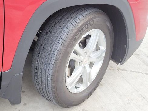 Used 2022 GMC Terrain SLE image 7