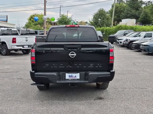 Used 2025 Nissan Frontier SV w/ Tow Package RWD image 5