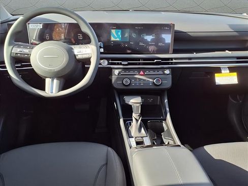 New 2026 Hyundai Tucson SE image 15