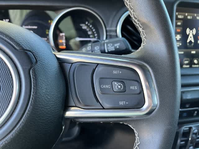 Used 2023 Jeep Wrangler Unlimited Sahara AWD/4WD image 24