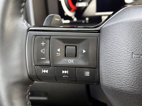 Certified 2025 Nissan Rogue Platinum w/ Tech Package image 25