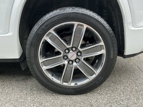 Used 2019 GMC Acadia Denali AWD/4WD image 12