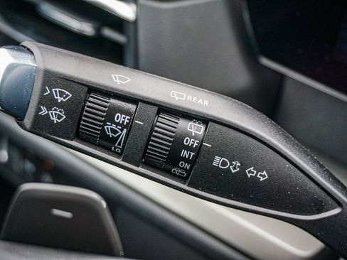 New 2026 Chevrolet Traverse LT w/ LPO, Floor Liner Package image 28