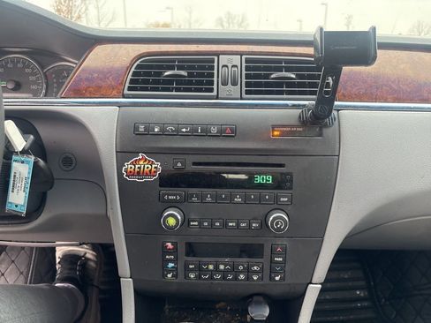 Used 2006 Buick LaCrosse CXL w/ Driver Confidence Package image 18