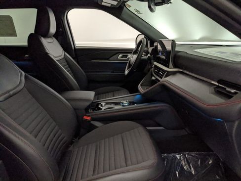 New 2025 Ford Explorer ST-Line w/ Premium Package image 27