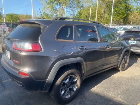 Used 2019 Jeep Cherokee Trailhawk AWD/4WD image 14