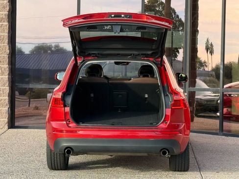 Used 2019 Volvo XC60 T5 Momentum w/ Advanced Package image 31