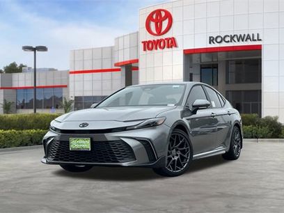 Used 2025 Toyota Camry SE w/ Multimedia Upgrade Package