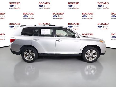 Used 2013 Toyota Highlander Limited FWD image 9