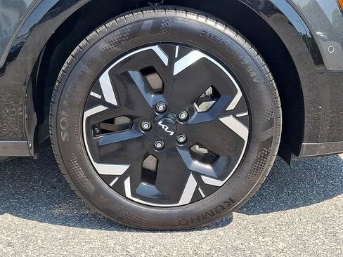 Used 2023 Kia Niro Wave w/ Wave Preserve Package FWD image 8