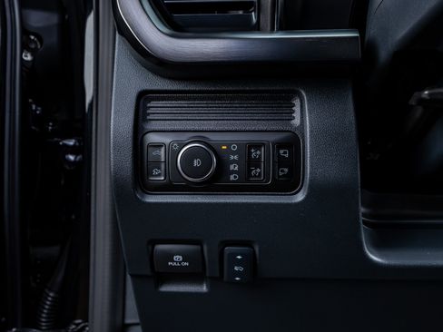 Used 2026 Ford F450 Lariat w/ FX4 Off-Road Package image 21