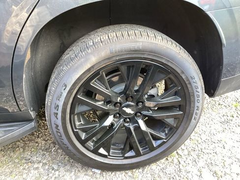 Used 2021 Chevrolet Tahoe LT w/ LT Signature Package image 9