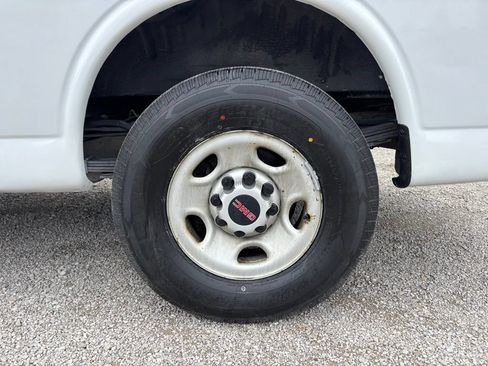 Used 2008 GMC Savana 2500 RWD image 23