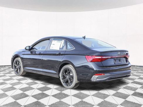New 2026 Volkswagen Jetta SE FWD image 9