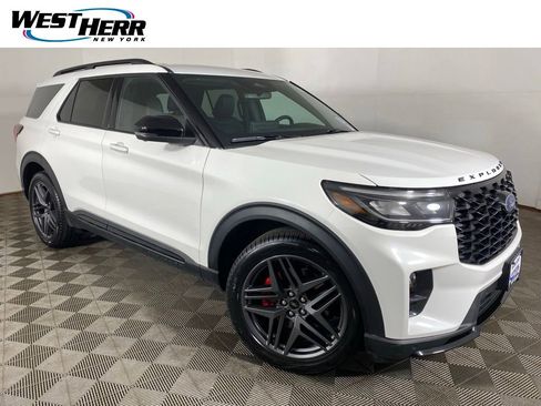 Used 2025 Ford Explorer ST AWD/4WD image 1