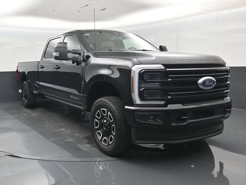 Used 2026 Ford F250 Platinum AWD/4WD image 1