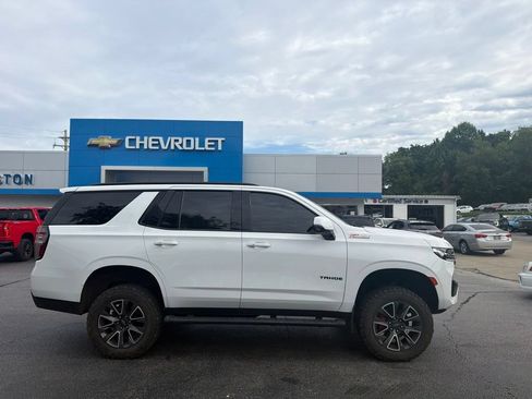 Used 2021 Chevrolet Tahoe Z71 w/ Z71 Signature Package AWD/4WD image 2