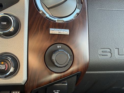 Used 2015 Ford F350 Lariat w/ Lariat Ultimate Package image 30