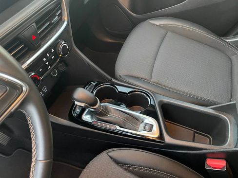 Used 2025 Buick Encore GX Preferred FWD image 39