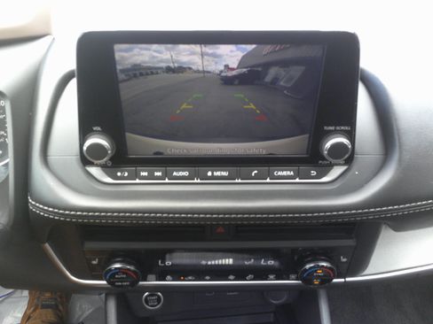 Used 2023 Nissan Rogue SV w/ SV Premium B Package AWD/4WD image 31