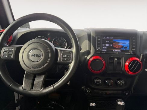 Used 2018 Jeep Wrangler Sport image 4