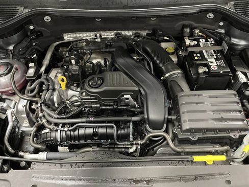 Used 2023 Volkswagen Taos SE w/ Black Wheel Package image 35