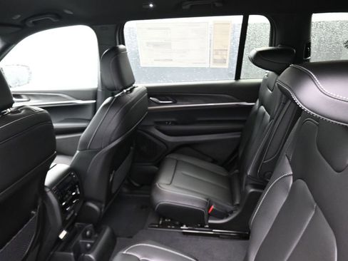 New 2025 Jeep Grand Cherokee L Limited w/ Black Appearance Package image 14