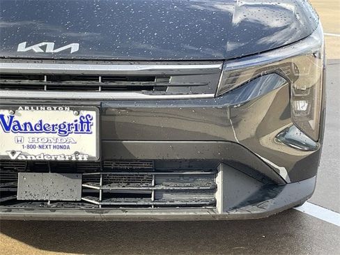 Used 2025 Kia K4 LXS image 7