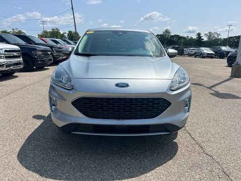 Certified 2022 Ford Escape SEL w/ Technology Package FWD image 2