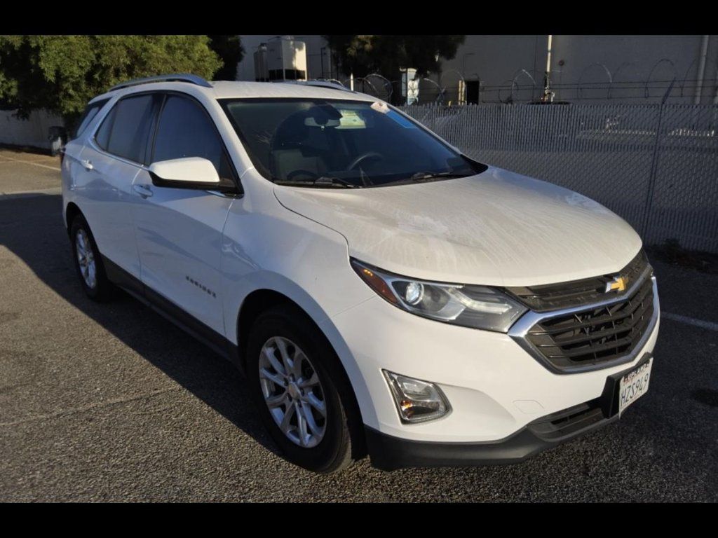 Used 2019 Chevrolet Equinox LT FWD image 2