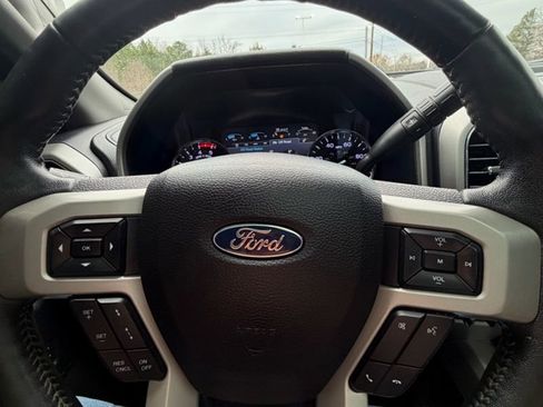 Used 2018 Ford F250 Lariat w/ Lariat Ultimate Package image 12