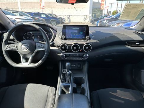Used 2024 Nissan Sentra SV FWD image 20