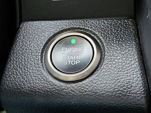 Used 2017 Ford F150 Raptor w/ Equipment Group 802A Luxury image 18