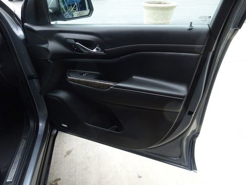 Certified 2022 GMC Acadia Denali w/ Denali Ultimate Package image 35