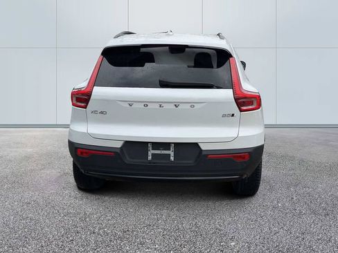Certified 2023 Volvo XC40 B5 Plus w/ Protection Package Premier AWD/4WD image 5