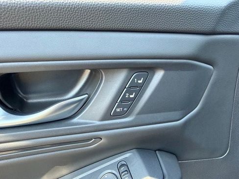 Used 2025 Honda Accord EX-L image 17
