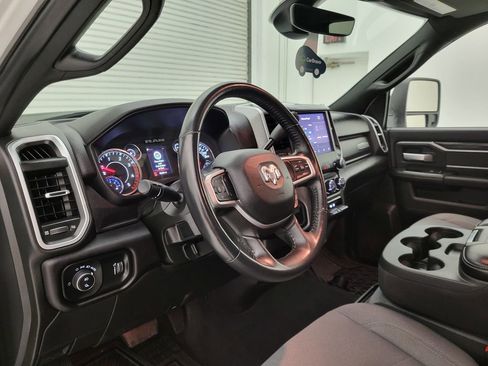 Used 2024 RAM 2500 Big Horn AWD/4WD image 30