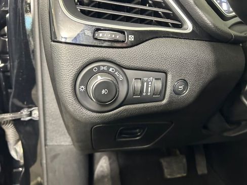 Used 2023 Jeep Cherokee Altitude Lux image 20