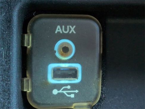 Used 2014 Dodge Charger SXT w/ Redline Appearance Group image 19