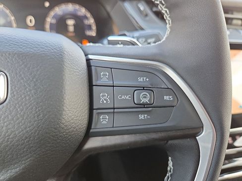 New 2026 Jeep Grand Cherokee L Limited w/ Luxury Tech Group II image 19