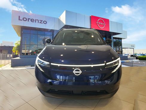 New 2026 Nissan Leaf Platinum+ image 2