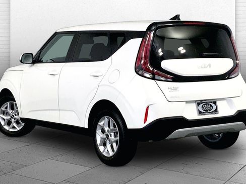 Certified 2025 Kia Soul LX FWD image 11