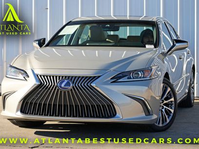 Used 2020 Lexus ES 300h w/ Premium Package