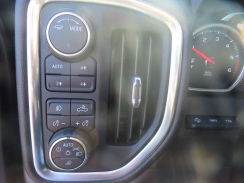 Used 2020 Chevrolet Silverado 1500 High Country w/ Technology Package image 47