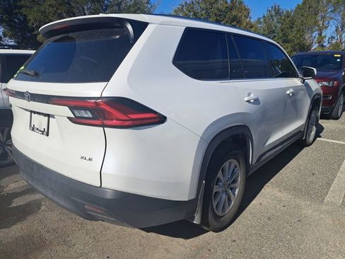 Used 2024 Toyota Grand Highlander XLE image 6