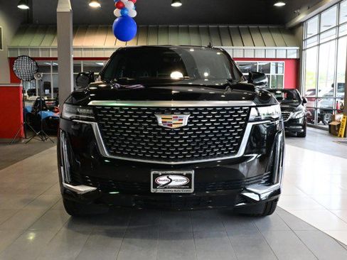 Used 2023 Cadillac Escalade Premium Luxury AWD/4WD image 2