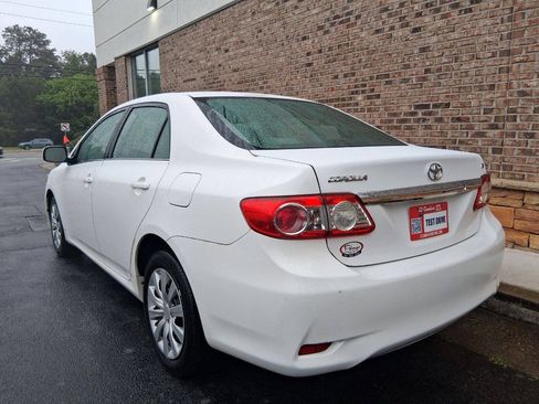 Used 2013 Toyota Corolla LE FWD image 3