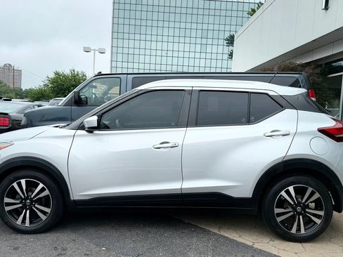 Used 2020 Nissan Kicks SV FWD image 4