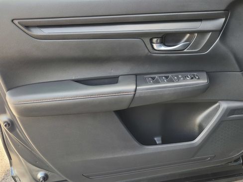 Used 2025 Honda CR-V Sport image 18